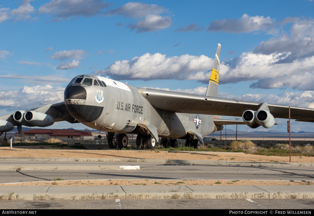 Aircraft Photo of 52-008 / NASA 008 | Boeing NB-52B Stratofortress | USA - Air Force | AirHistory.net #671862