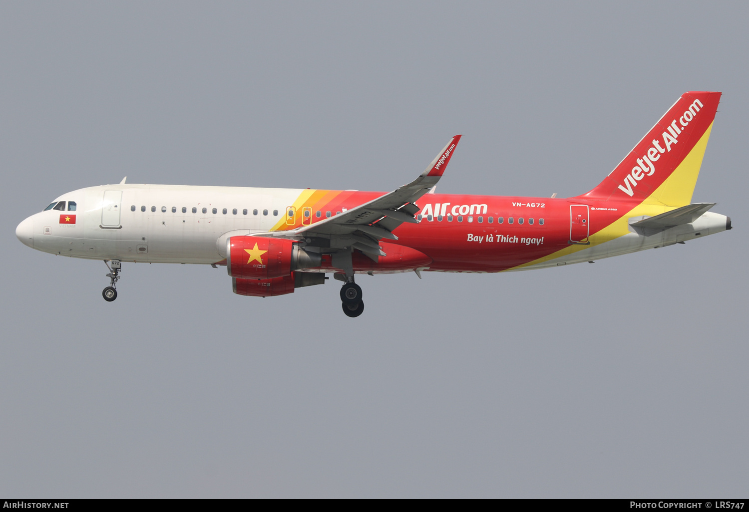 Aircraft Photo of VN-A672 | Airbus A320-214 | VietJet Air | AirHistory.net #671872