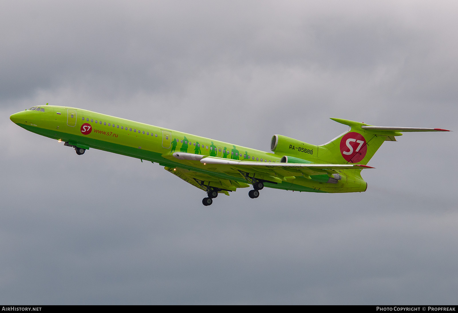 Aircraft Photo of RA-85688 | Tupolev Tu-154M | S7 Airlines | AirHistory.net #671961