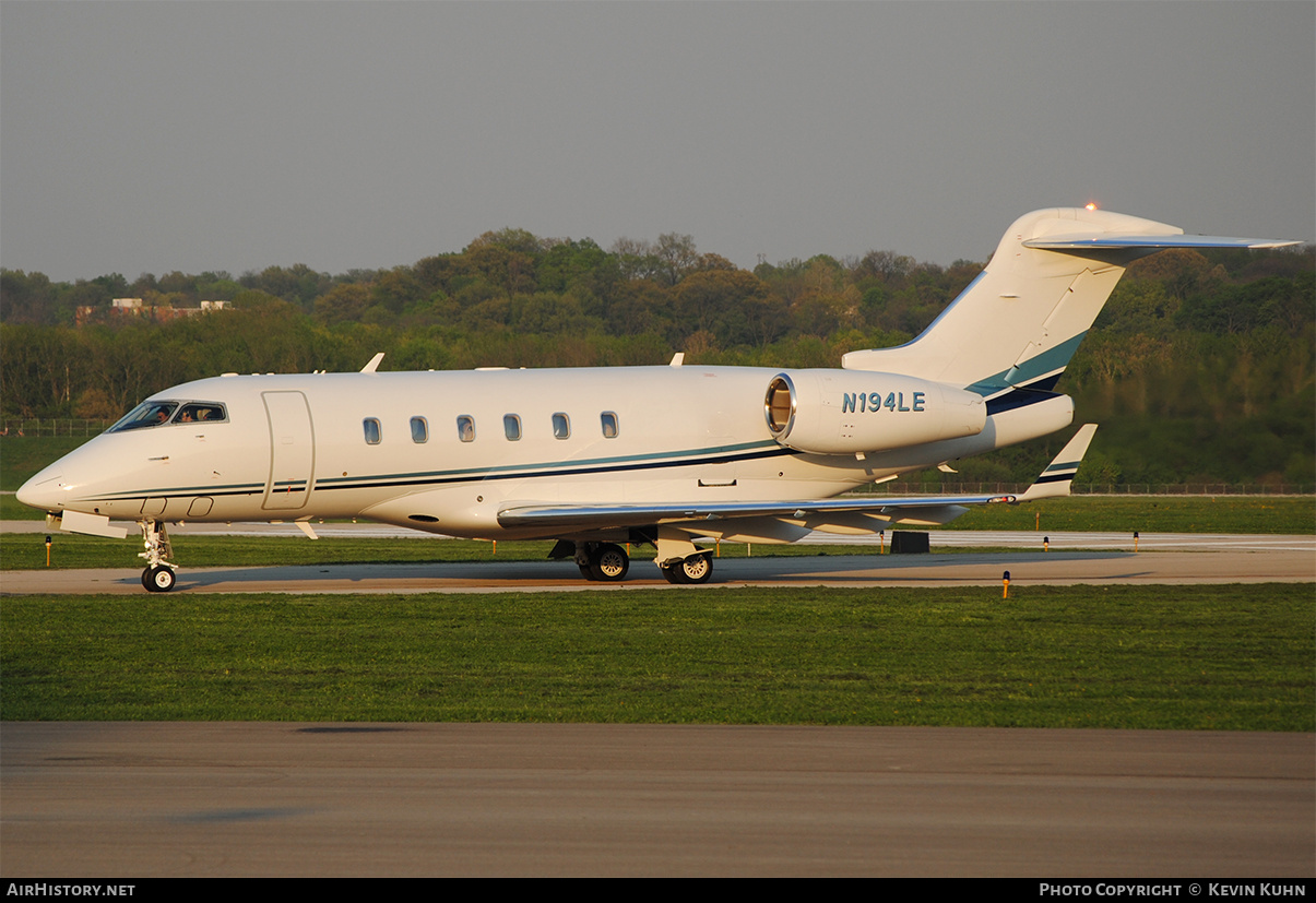 Aircraft Photo of N194LE | Bombardier Challenger 300 (BD-100-1A10) | AirHistory.net #672099
