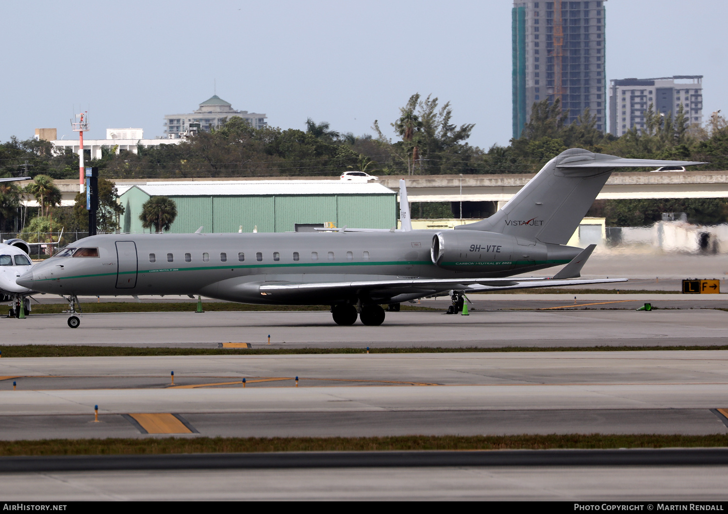 Aircraft Photo of 9H-VTE | Bombardier Global Express XRS (BD-700-1A10) | VistaJet | AirHistory.net #672101