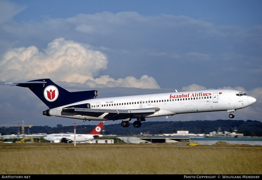 Aircraft Photo of TC-IYC | Boeing 727-2F2/Adv | Istanbul Airlines | AirHistory.net #672158