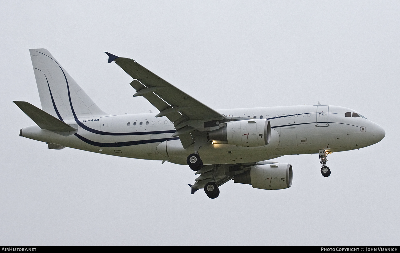 Aircraft Photo of A6-AAM | Airbus A319-112 | AirHistory.net #672252