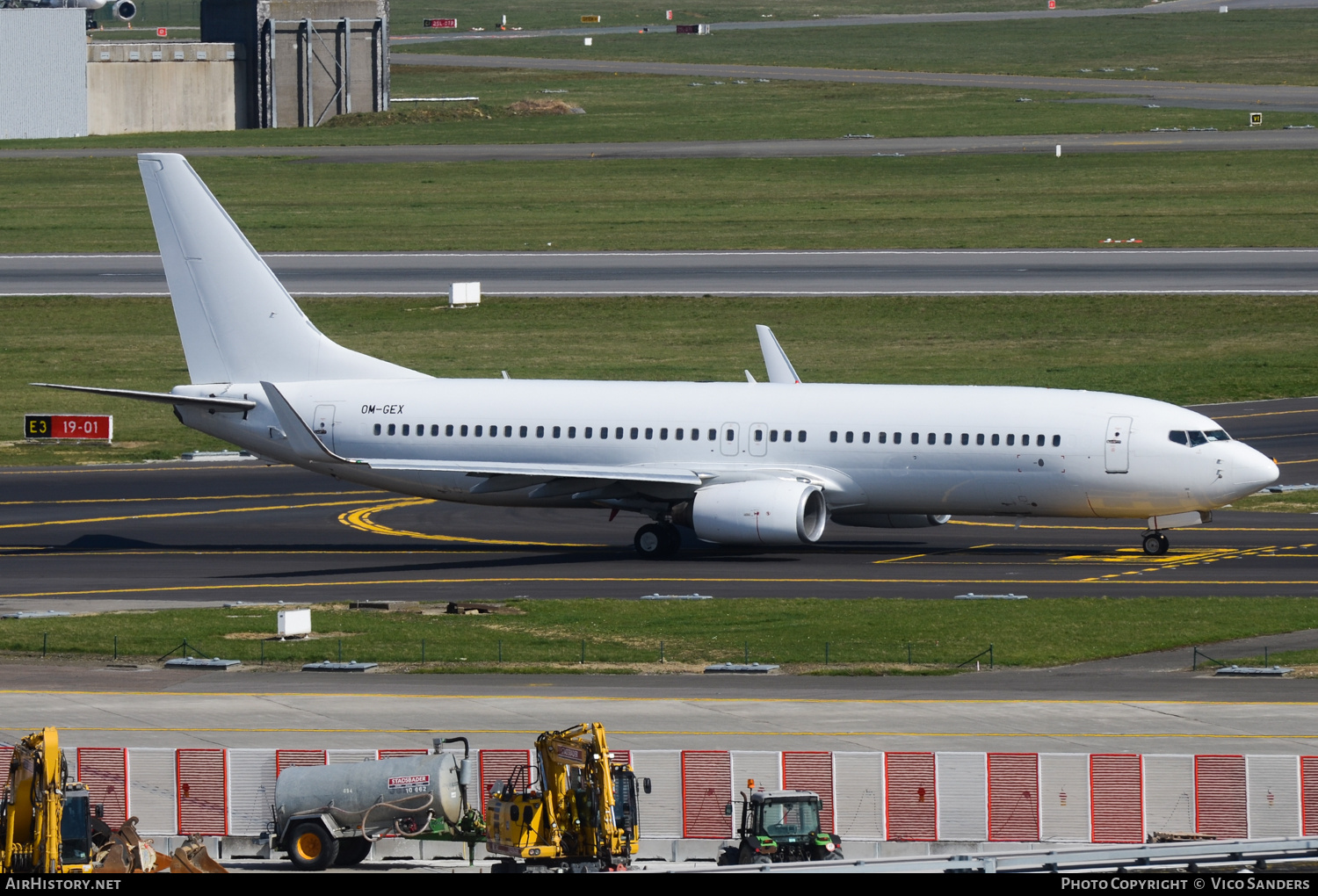 Aircraft Photo of OM-GEX | Boeing 737-8AS | AirHistory.net #672329