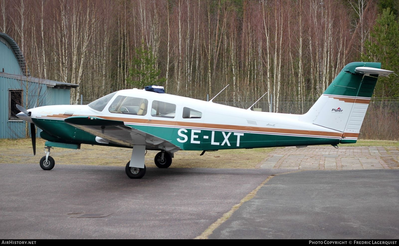 Aircraft Photo of SE-LXT | Piper PA-28RT-201T Turbo Arrow IV | AirHistory.net #672386