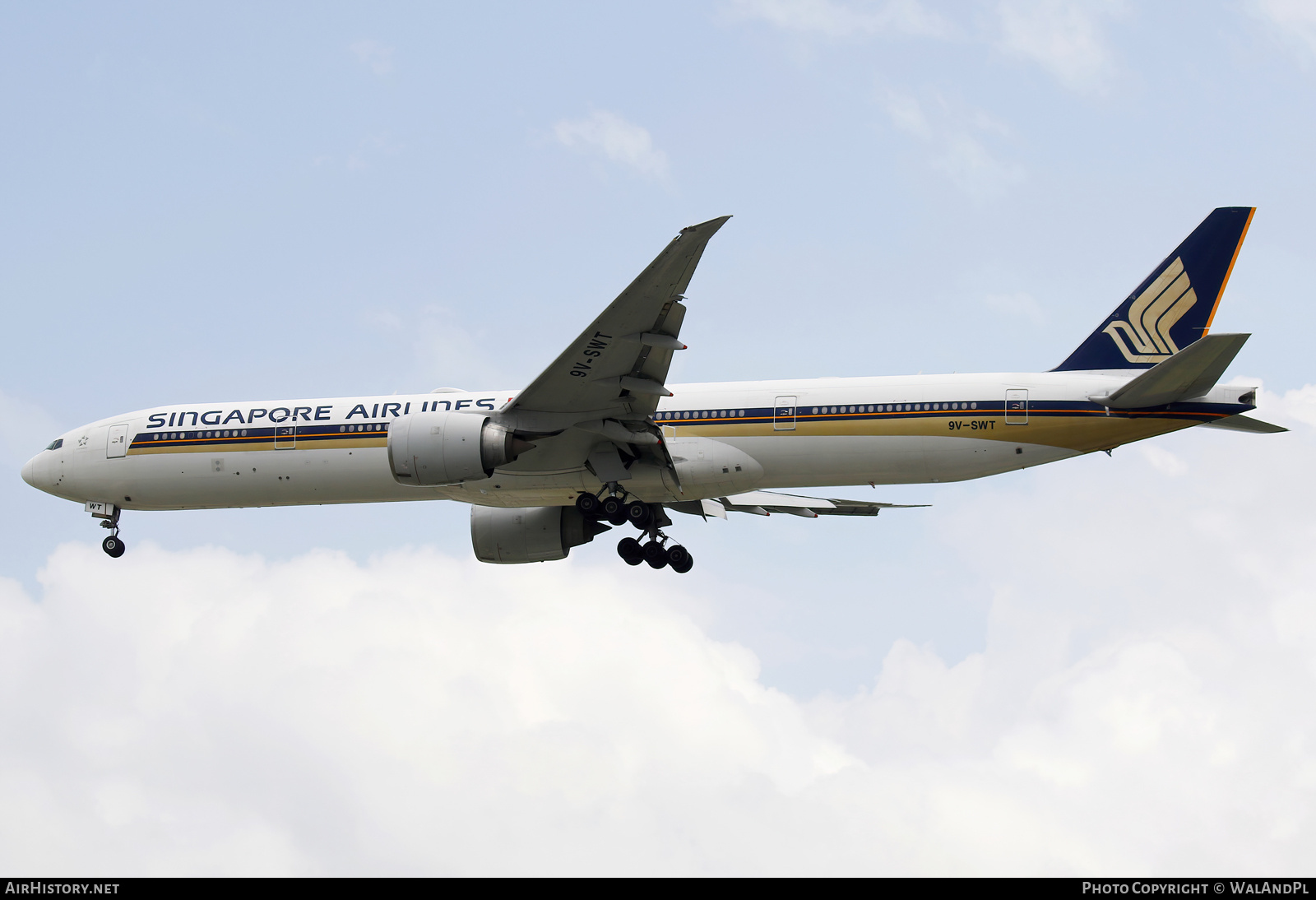 Aircraft Photo of 9V-SWT | Boeing 777-312/ER | Singapore Airlines | AirHistory.net #672477