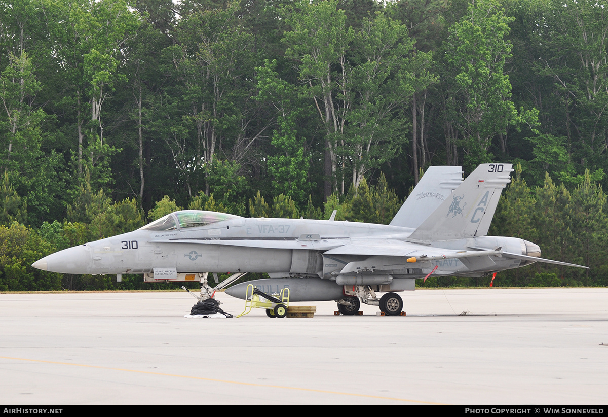 Aircraft Photo of 165186 | McDonnell Douglas F/A-18C Hornet | USA - Marines | AirHistory.net #672597
