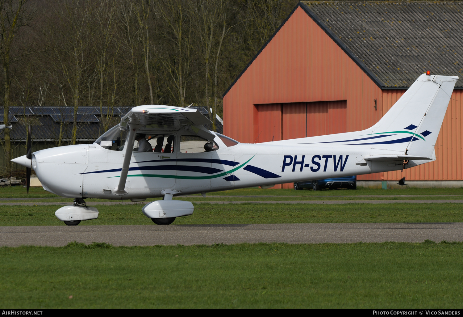 Aircraft Photo of PH-STW | Cessna 172R Skyhawk | AirHistory.net #672660
