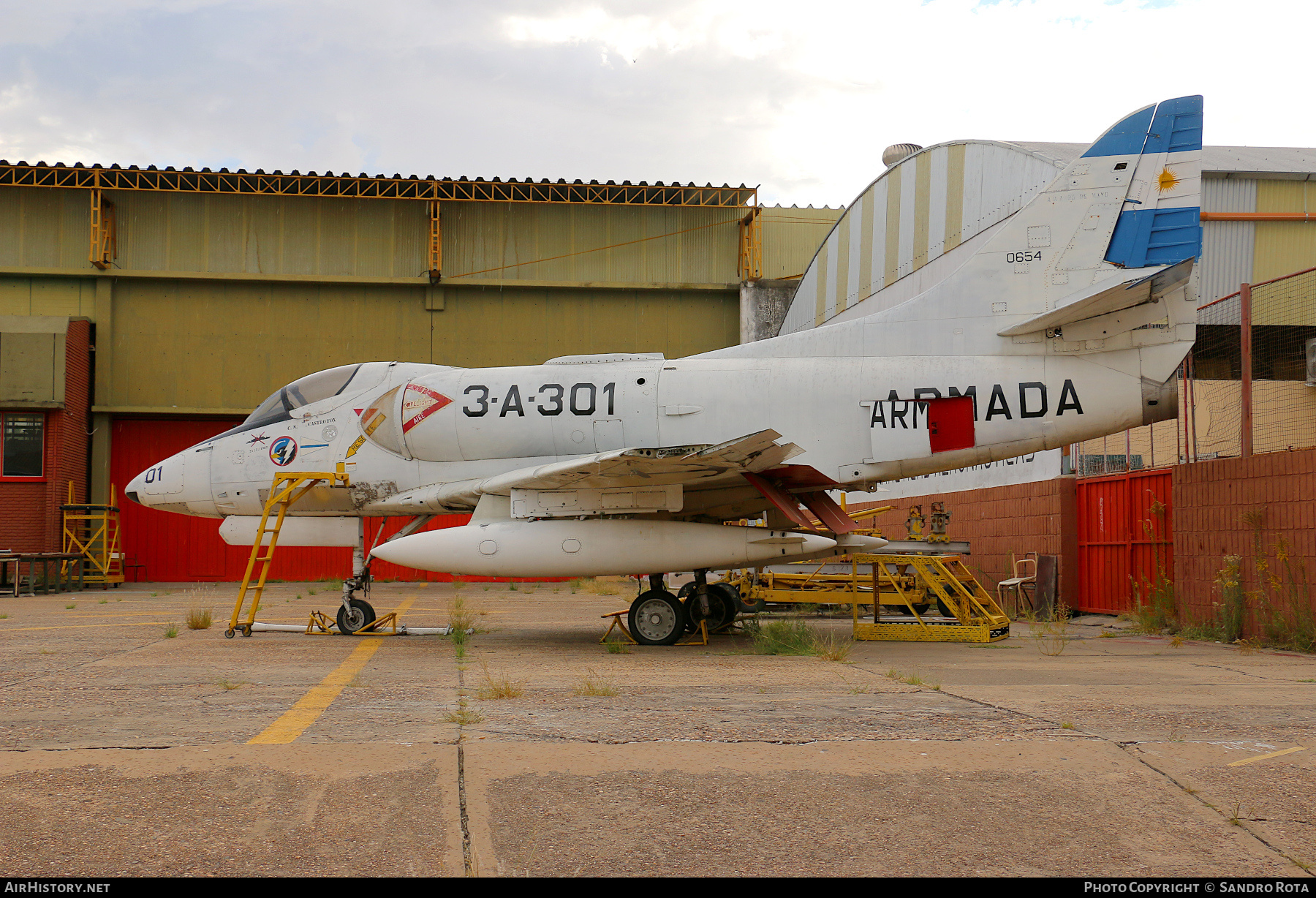 Aircraft Photo of 3-A-301 / 0654 | Douglas A-4Q Skyhawk | Argentina - Navy | AirHistory.net #672675