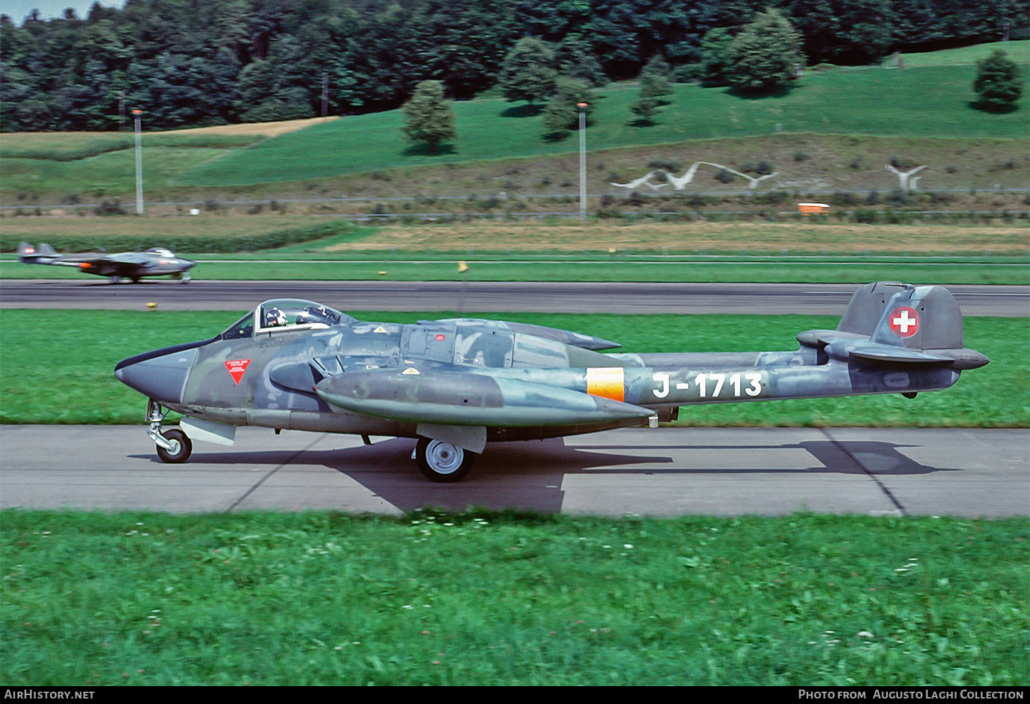 Aircraft Photo of J-1713 | De Havilland D.H. 112 Venom FB54 | Switzerland - Air Force | AirHistory.net #672728