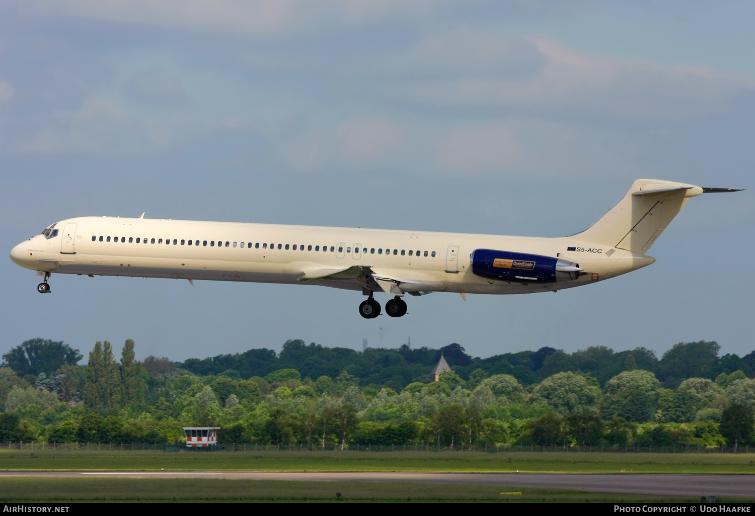 Aircraft Photo of S5-ACC | McDonnell Douglas MD-83 (DC-9-83) | Aurora Airlines | AirHistory.net #672779