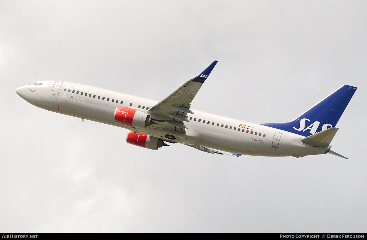 Aircraft Photo of LN-RGE | Boeing 737-86N | Scandinavian Airlines - SAS | AirHistory.net #672834