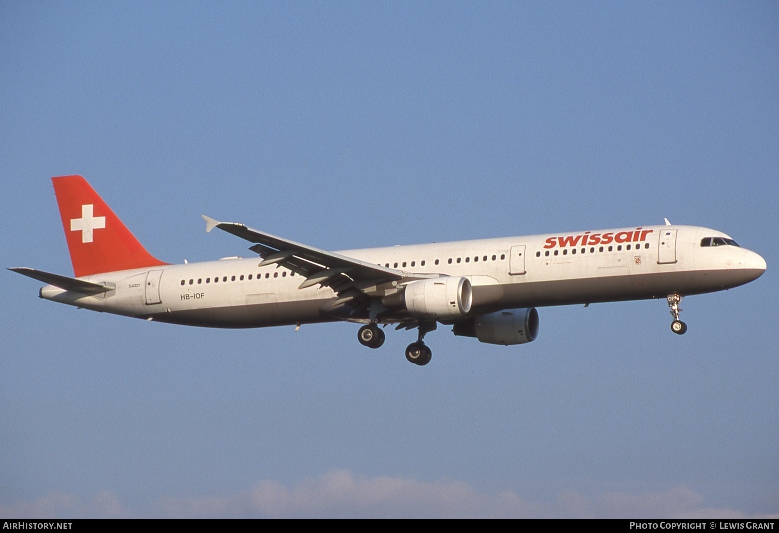 Aircraft Photo of HB-IOF | Airbus A321-111 | Swissair | AirHistory.net #672863