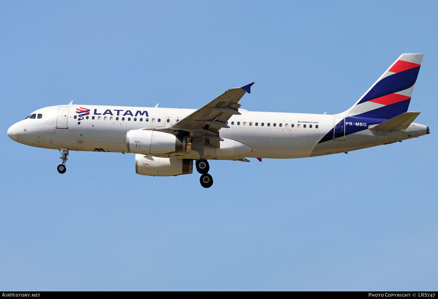 Aircraft Photo of PR-MBG | Airbus A320-232 | LATAM Airlines | AirHistory.net #672888