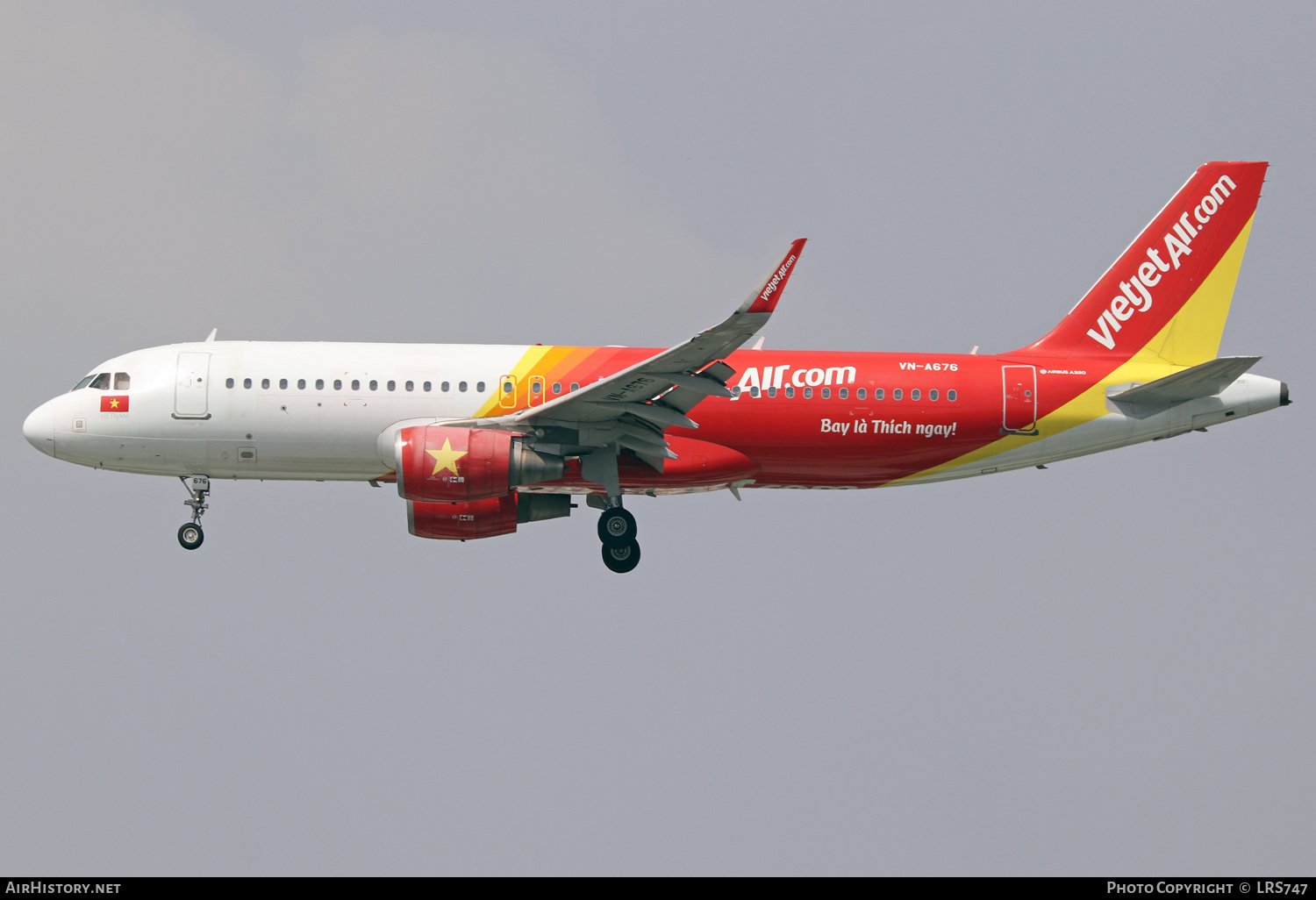 Aircraft Photo of VN-A676 | Airbus A320-214 | VietJet Air | AirHistory.net #672904