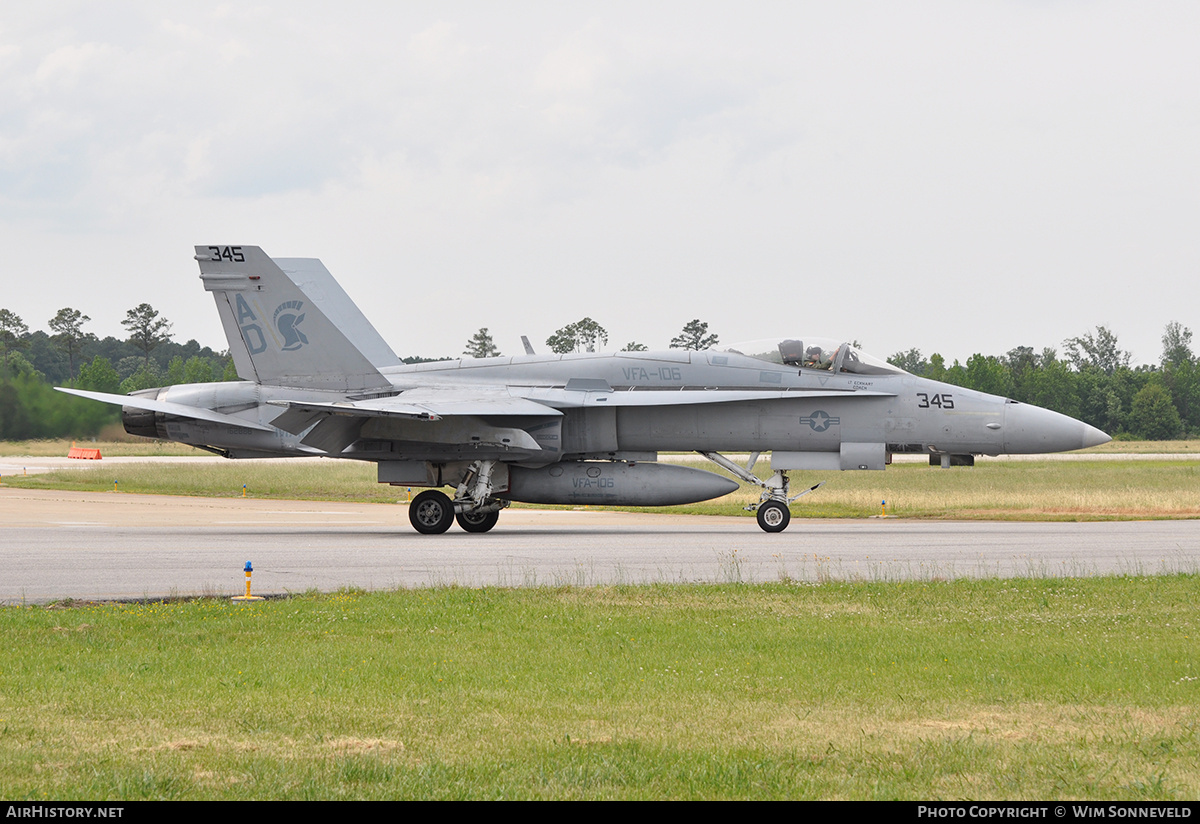 Aircraft Photo of 162888 | McDonnell Douglas F/A-18A Hornet | USA - Navy | AirHistory.net #672952