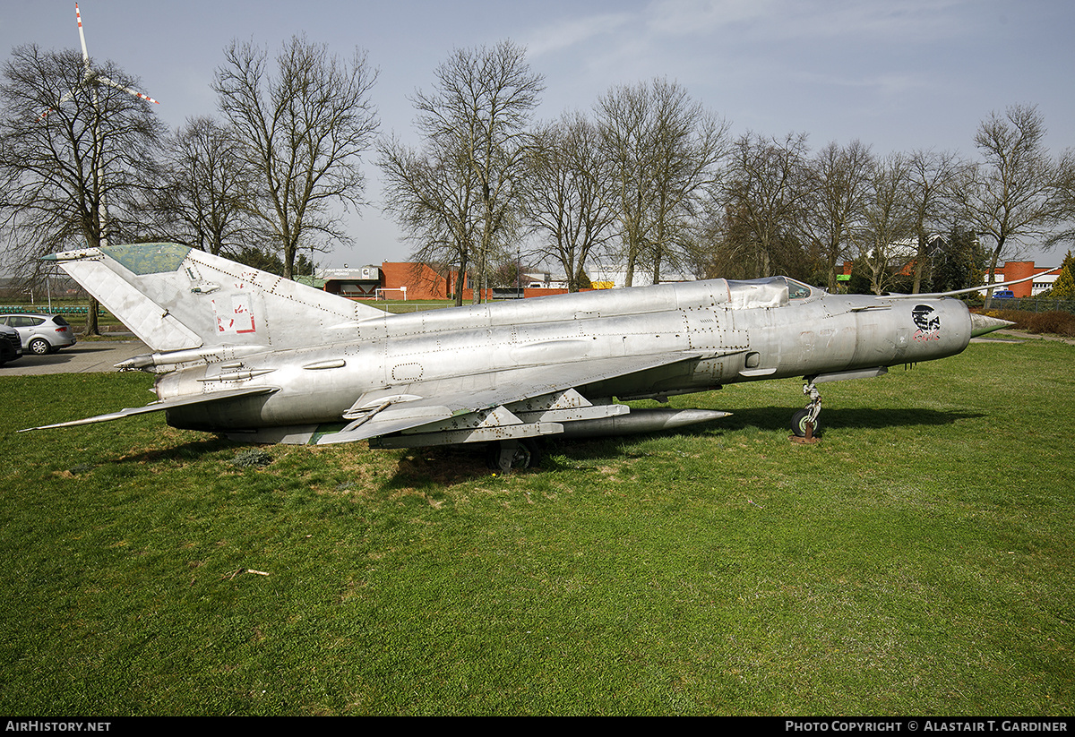Aircraft Photo of 8707 | Mikoyan-Gurevich MiG-21MF | Poland - Air Force | AirHistory.net #672972