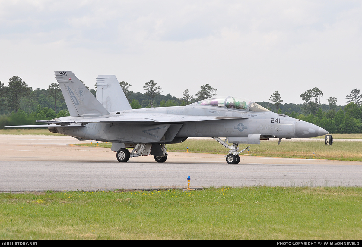 Aircraft Photo of 165887 | Boeing F/A-18F Super Hornet | USA - Navy | AirHistory.net #673002