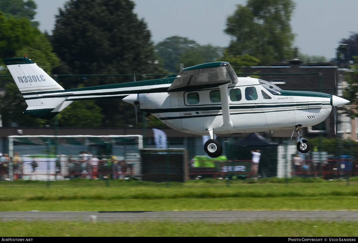 Aircraft Photo of N330LC | Cessna P337H Pressurized Skymaster | AirHistory.net #673032