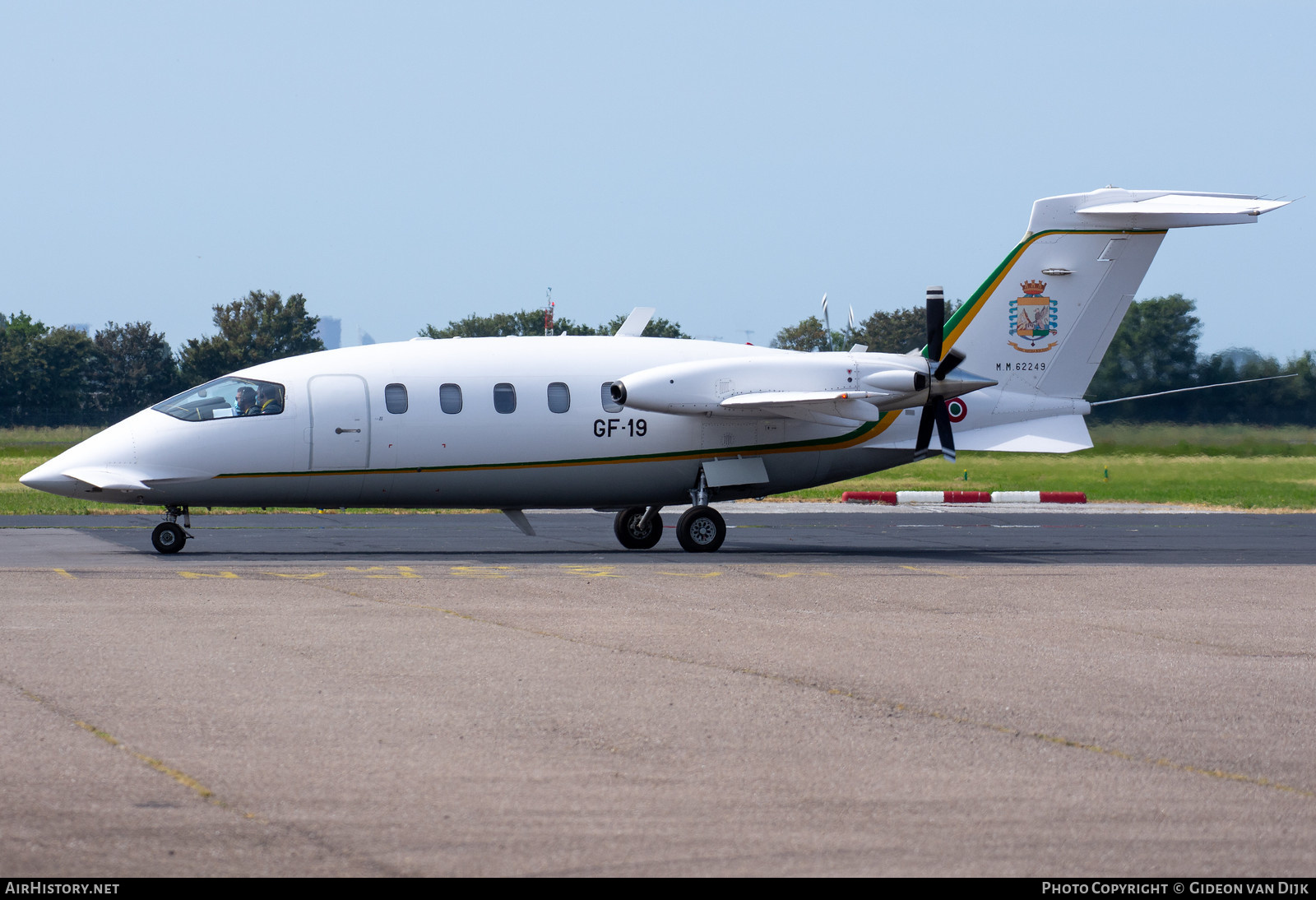 Aircraft Photo of MM62249 | Piaggio P-180 Avanti | Italy - Guardia di Finanza | AirHistory.net #673044