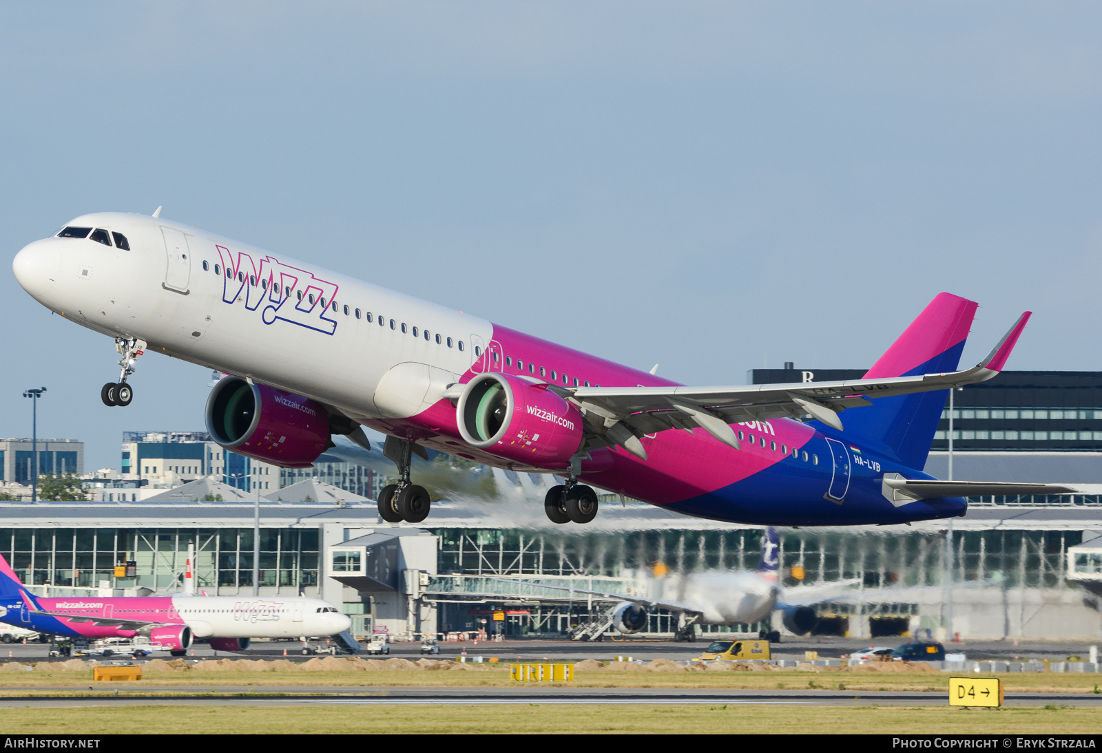 Aircraft Photo of HA-LVB | Airbus A321-271NX | Wizz Air | AirHistory.net #673090