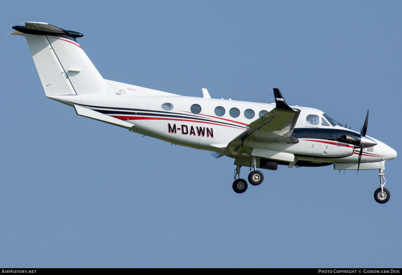 Aircraft Photo of M-DAWN | Textron B200GT King Air 250 | AirHistory.net #673093