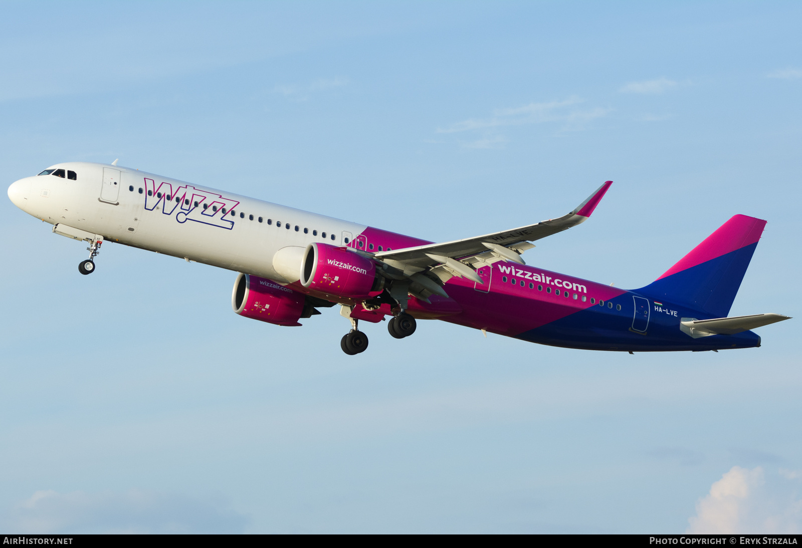 Aircraft Photo of HA-LVE | Airbus A321-271NX | Wizz Air | AirHistory.net #673097