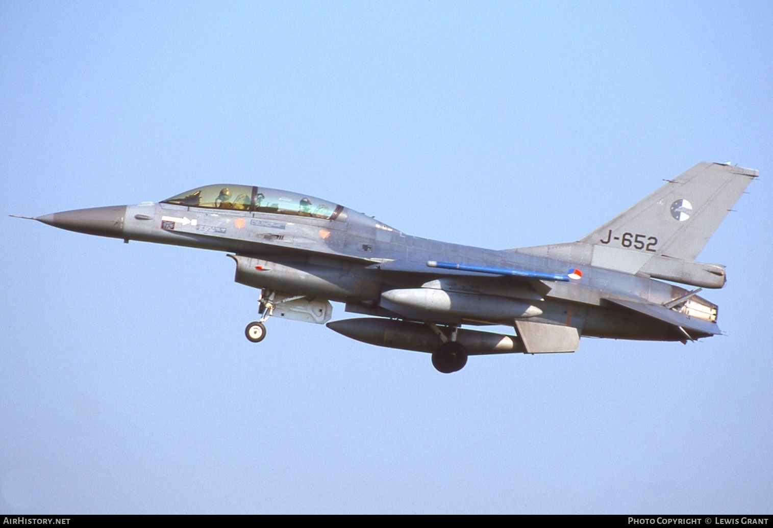 Aircraft Photo of J-652 | General Dynamics F-16B Fighting Falcon | Netherlands - Air Force | AirHistory.net #673199