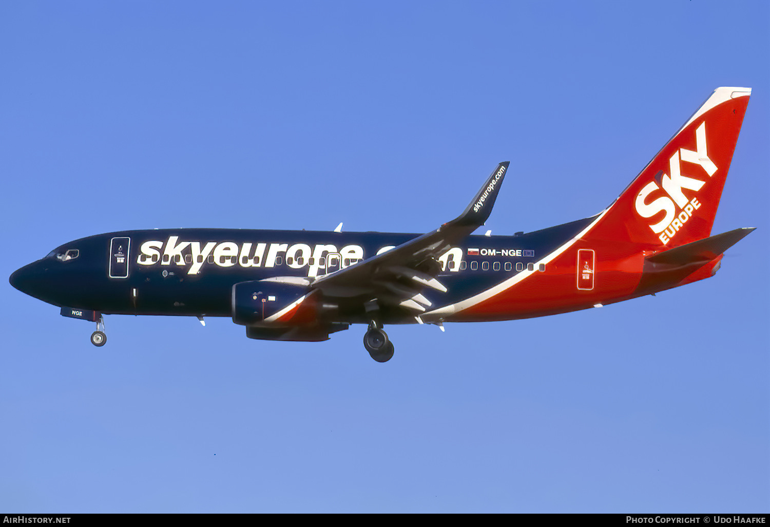 Aircraft Photo of OM-NGE | Boeing 737-76N | SkyEurope Airlines | AirHistory.net #673262