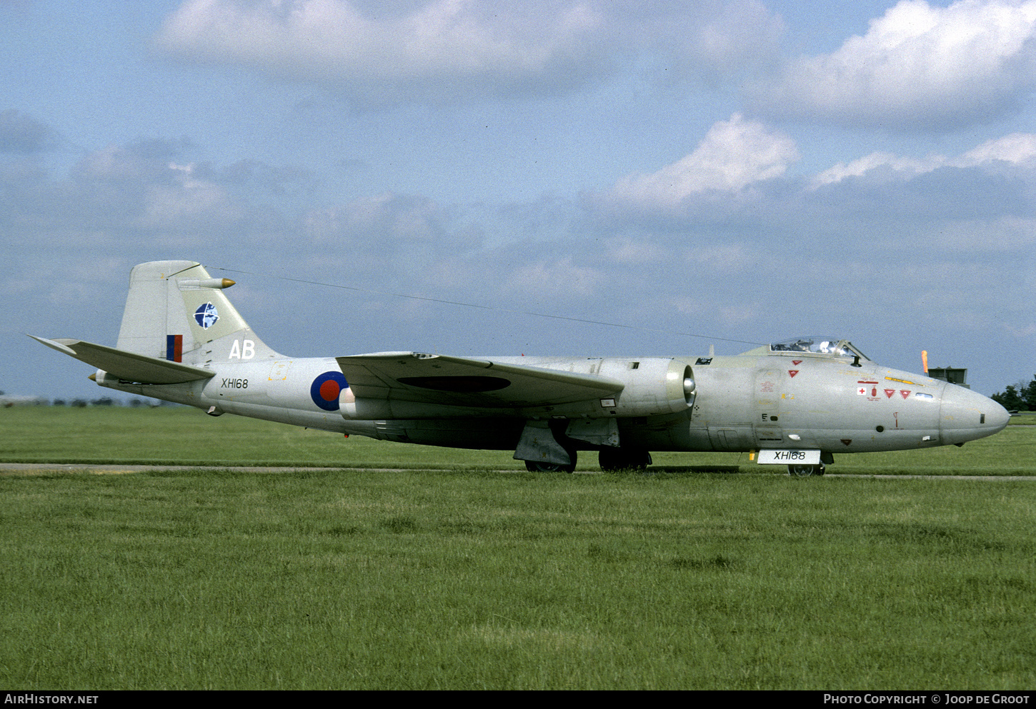 Aircraft Photo of XH168 | English Electric Canberra PR9 | UK - Air Force | AirHistory.net #673310