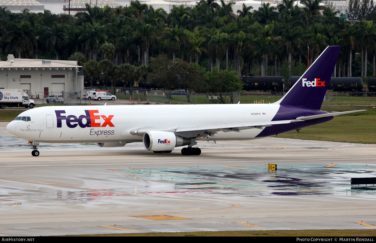 Aircraft Photo of N298FE | Boeing 767-32LF/ER | FedEx Express | AirHistory.net #673350
