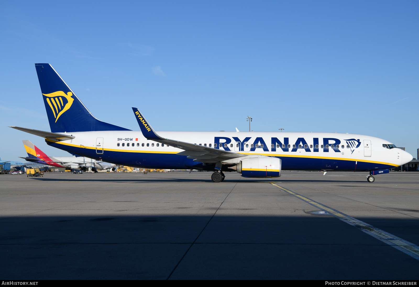 Aircraft Photo of 9H-QDW | Boeing 737-800 | Ryanair | AirHistory.net #673353