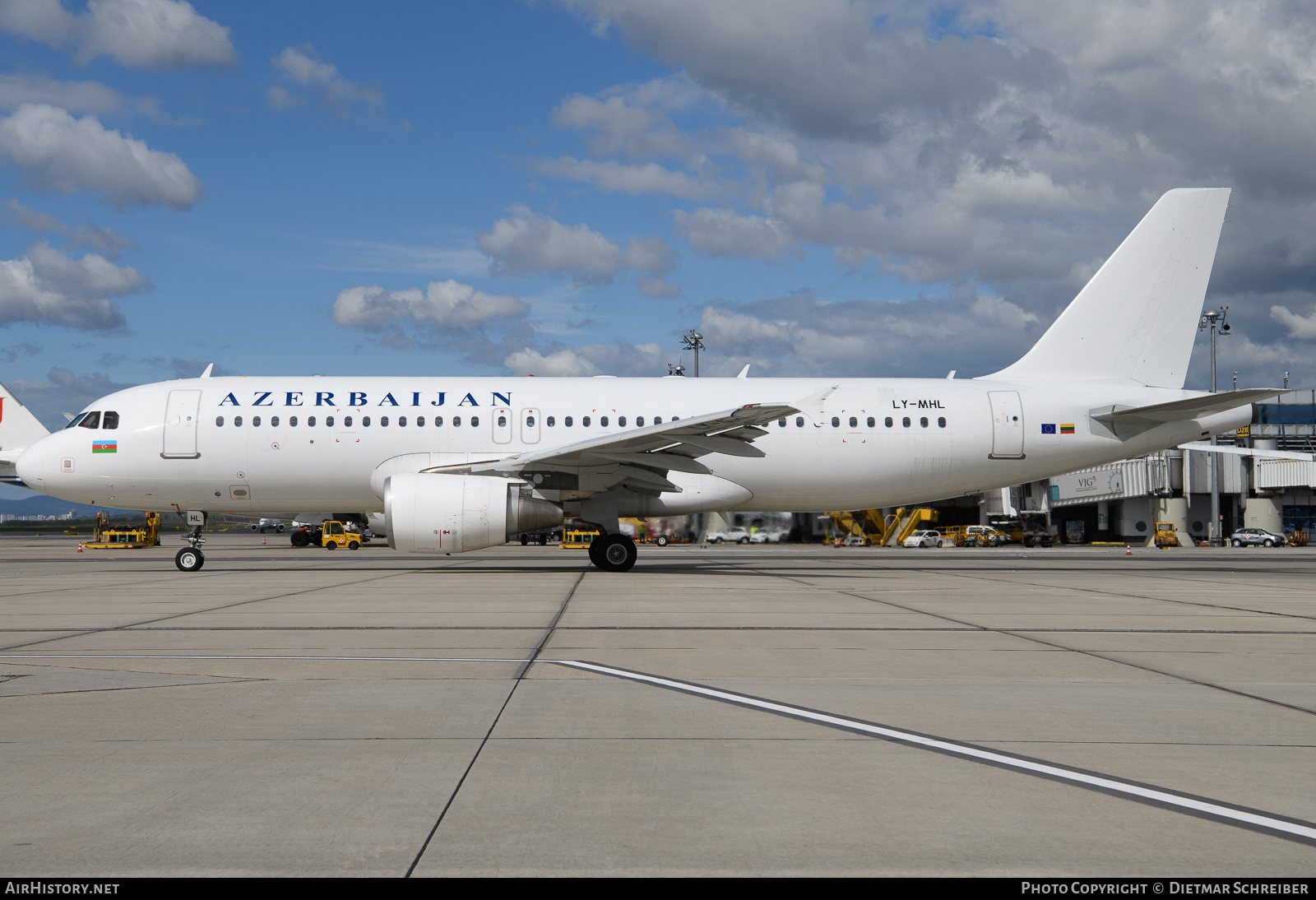 Aircraft Photo of LY-MHL | Airbus A320-216 | Azerbaijan Airlines - AZAL - AHY | AirHistory.net #673355