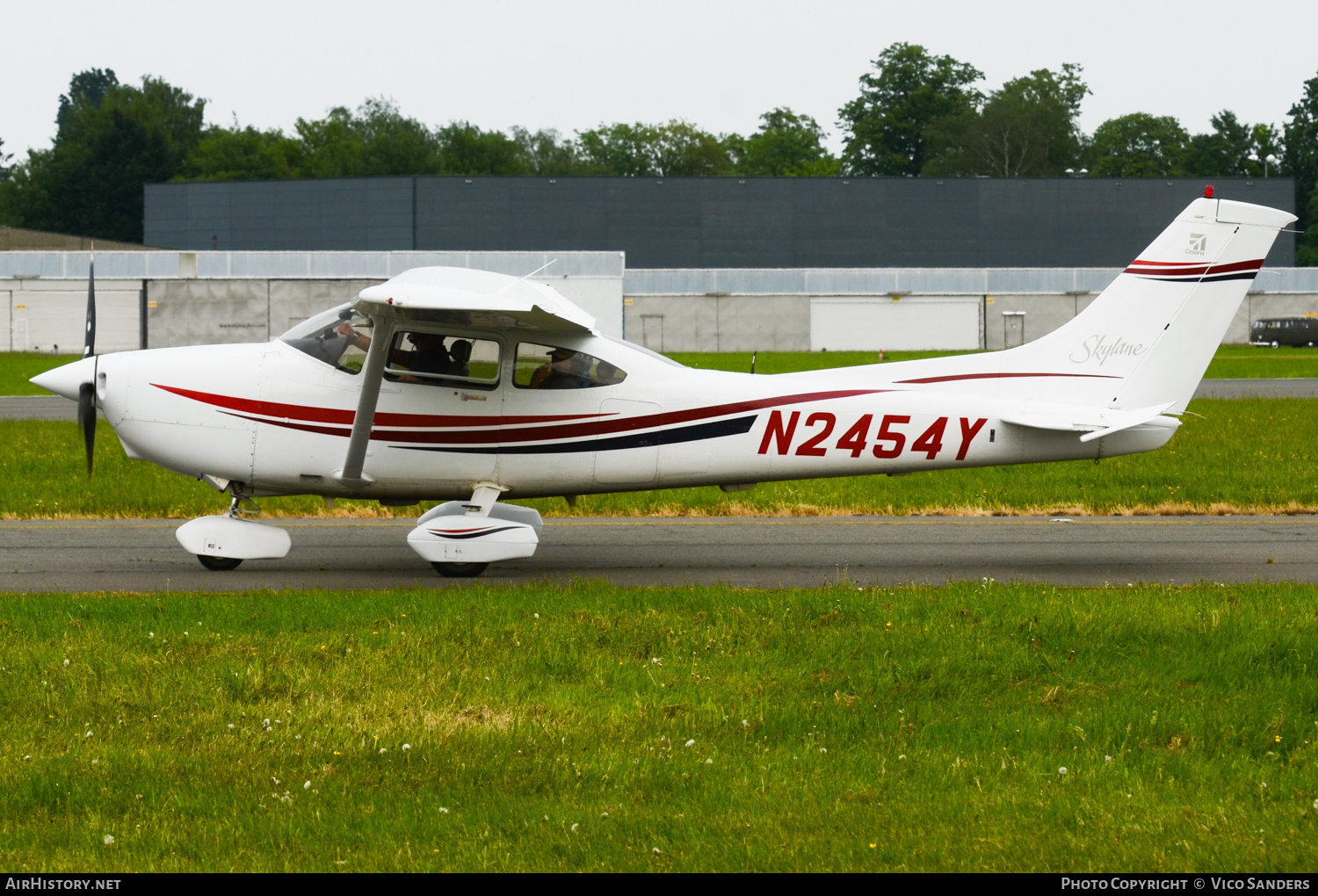 Aircraft Photo of N2454Y | Cessna 182S Skylane | AirHistory.net #673396