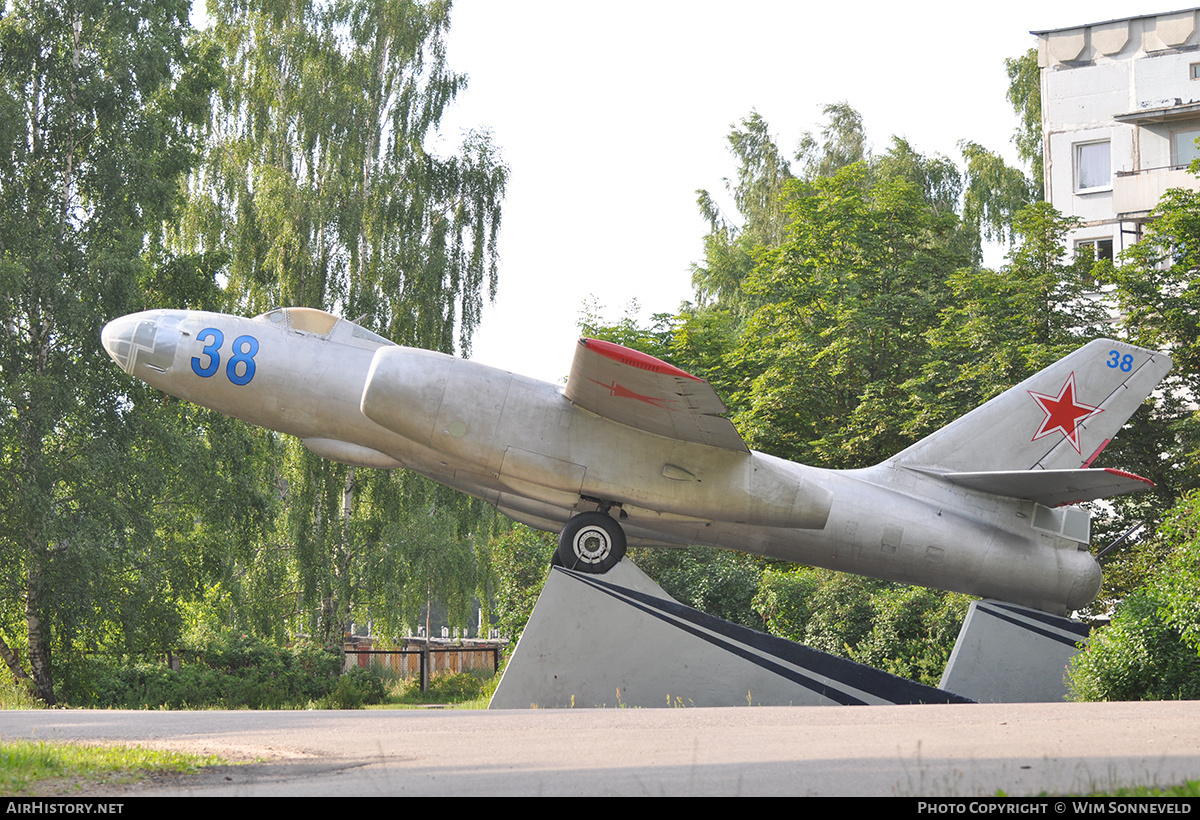 Aircraft Photo of 38 blue | Ilyushin Il-28 | Soviet Union - Air Force | AirHistory.net #673406