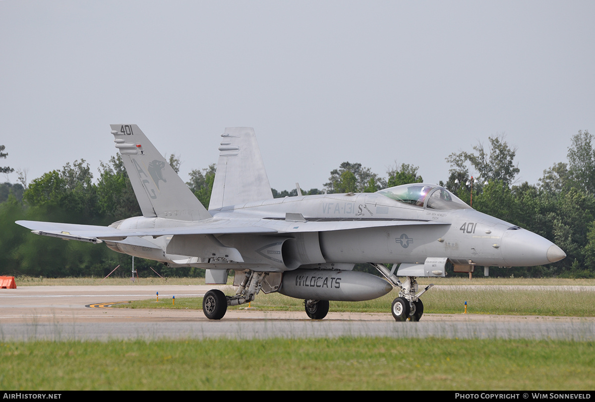 Aircraft Photo of 165221 | McDonnell Douglas F/A-18C Hornet | USA - Navy | AirHistory.net #673412