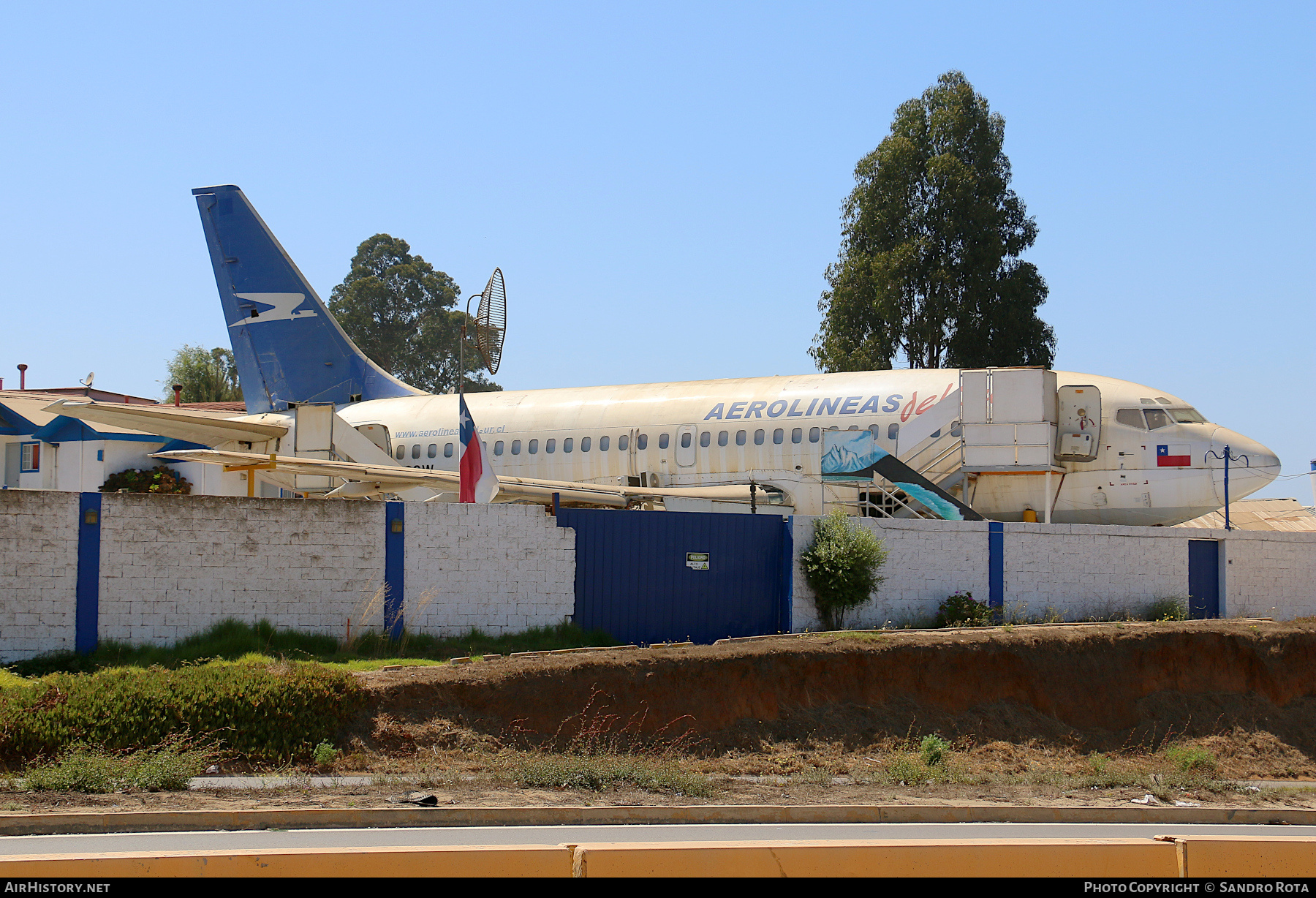 Aircraft Photo of CC-CSW | Boeing 737-228/Adv | Aerolíneas del Sur | AirHistory.net #673437