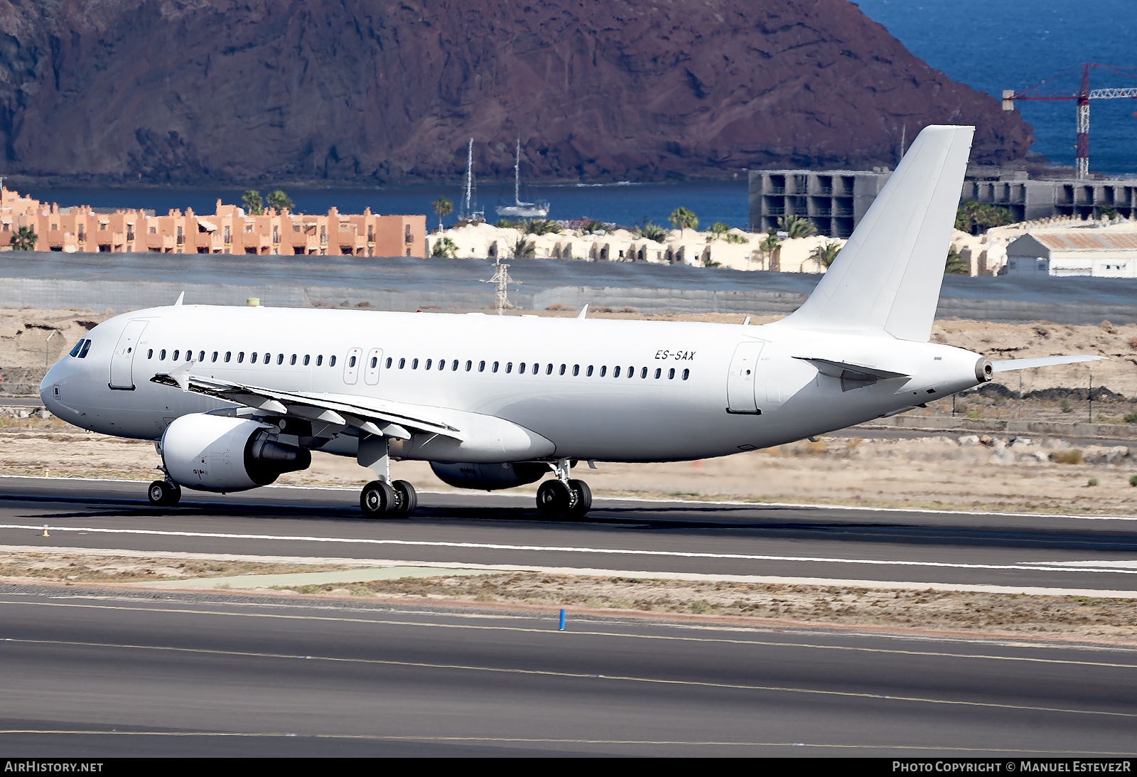 Aircraft Photo of ES-SAX | Airbus A320-214 | AirHistory.net #673468