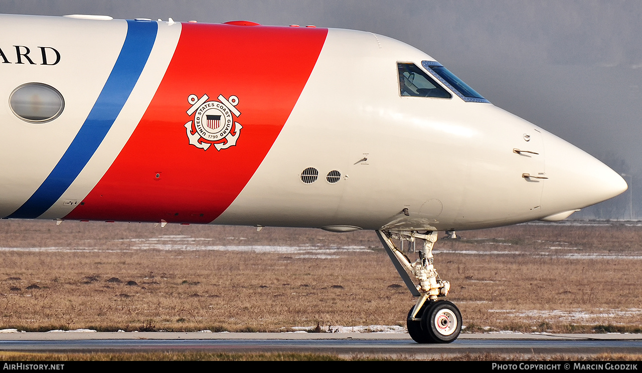 Aircraft Photo of 01 | Gulfstream Aerospace C-37A Gulfstream V (G-V) | USA - Coast Guard | AirHistory.net #673499