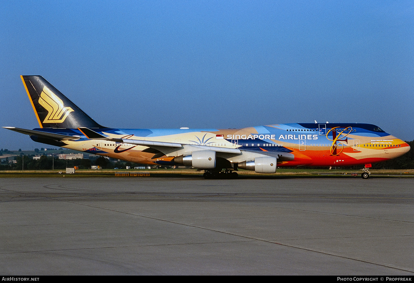 Aircraft Photo of 9V-SPK | Boeing 747-412 | Singapore Airlines | AirHistory.net #673592