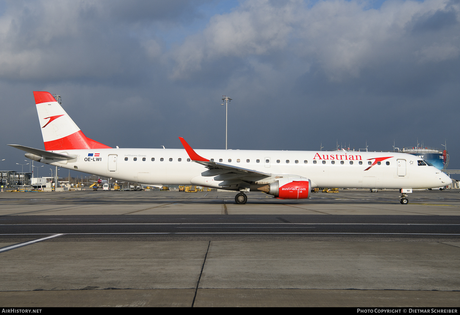 Aircraft Photo of OE-LWI | Embraer 195LR (ERJ-190-200LR) | Austrian Airlines | AirHistory.net #673607