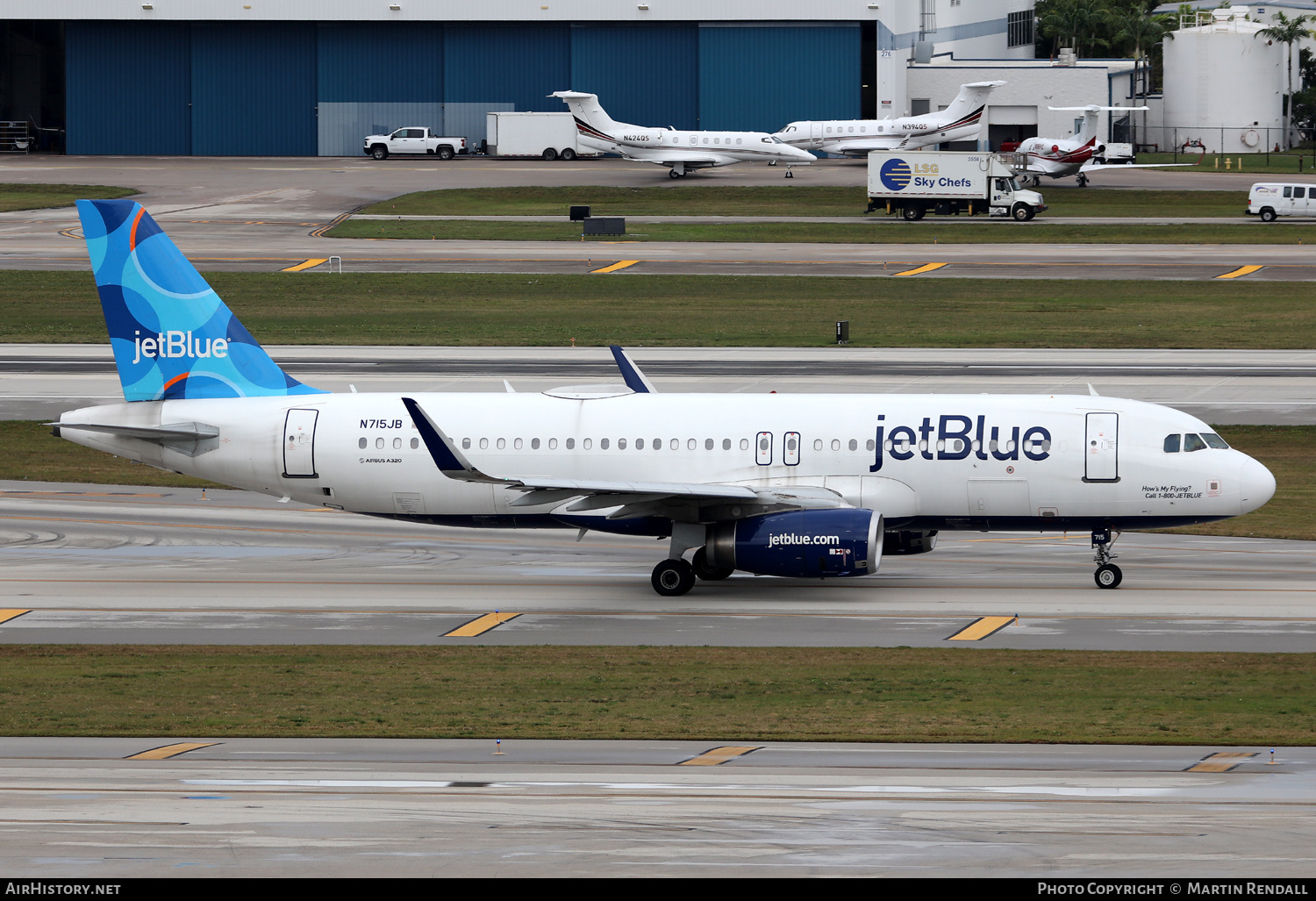 Aircraft Photo of N715JB | Airbus A320-232 | JetBlue Airways | AirHistory.net #673629