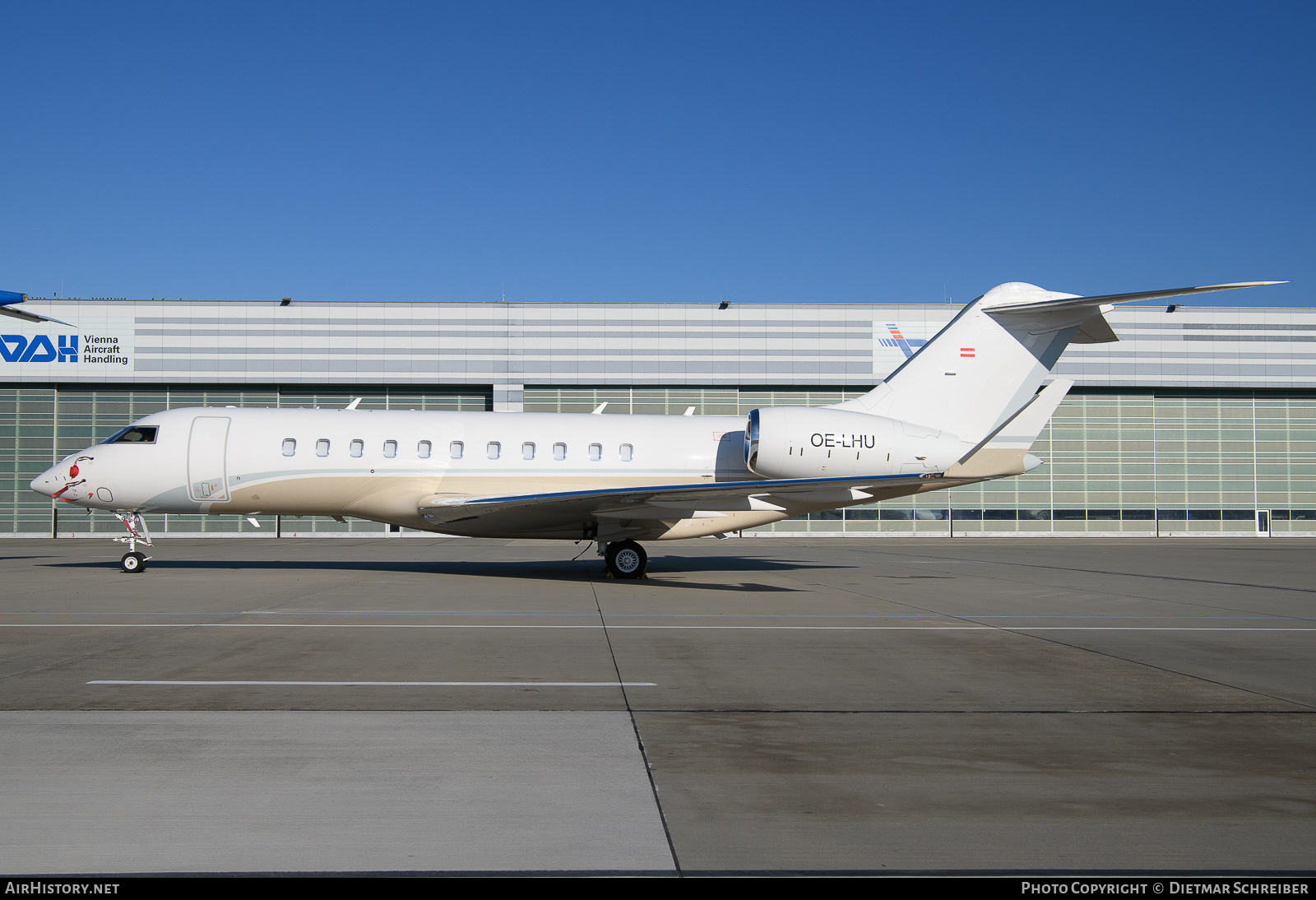 Aircraft Photo of OE-LHU | Bombardier Global 5000 (BD-700-1A11) | AirHistory.net #673648