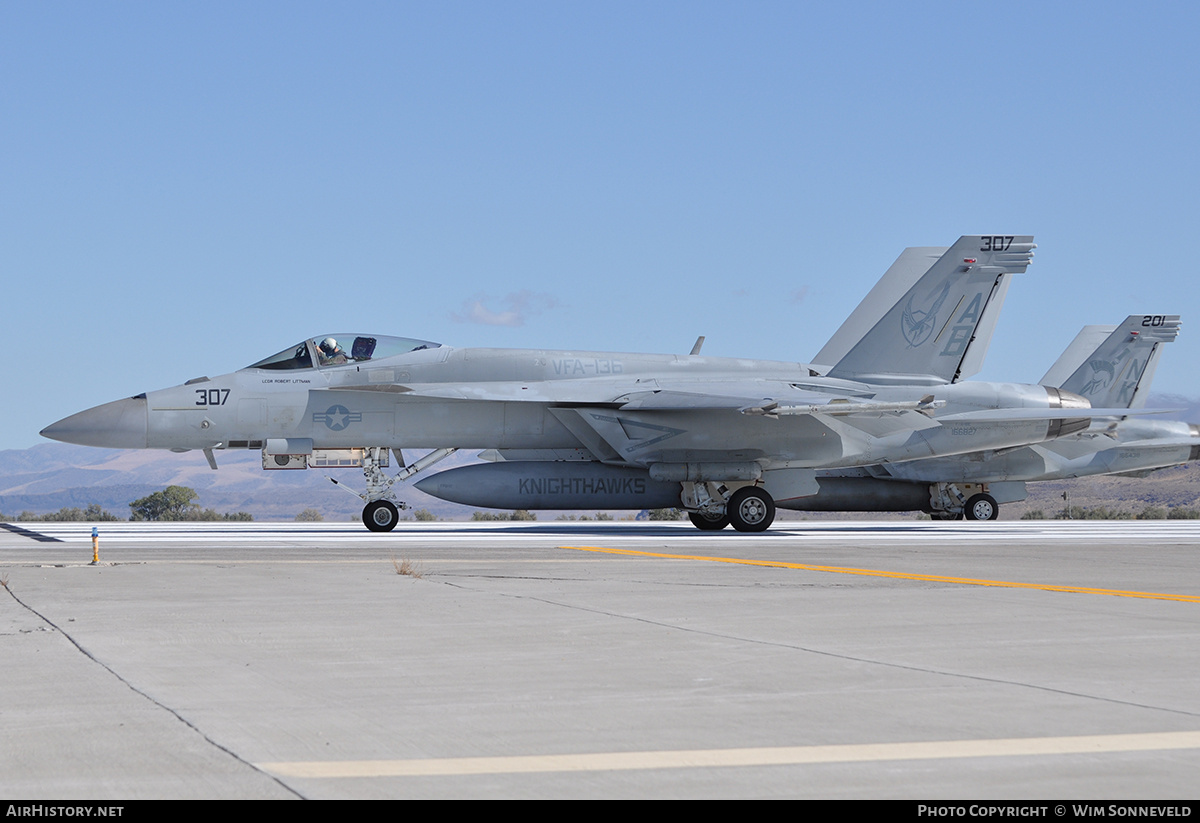 Aircraft Photo of 166827 | Boeing F/A-18E Super Hornet | USA - Navy | AirHistory.net #673652