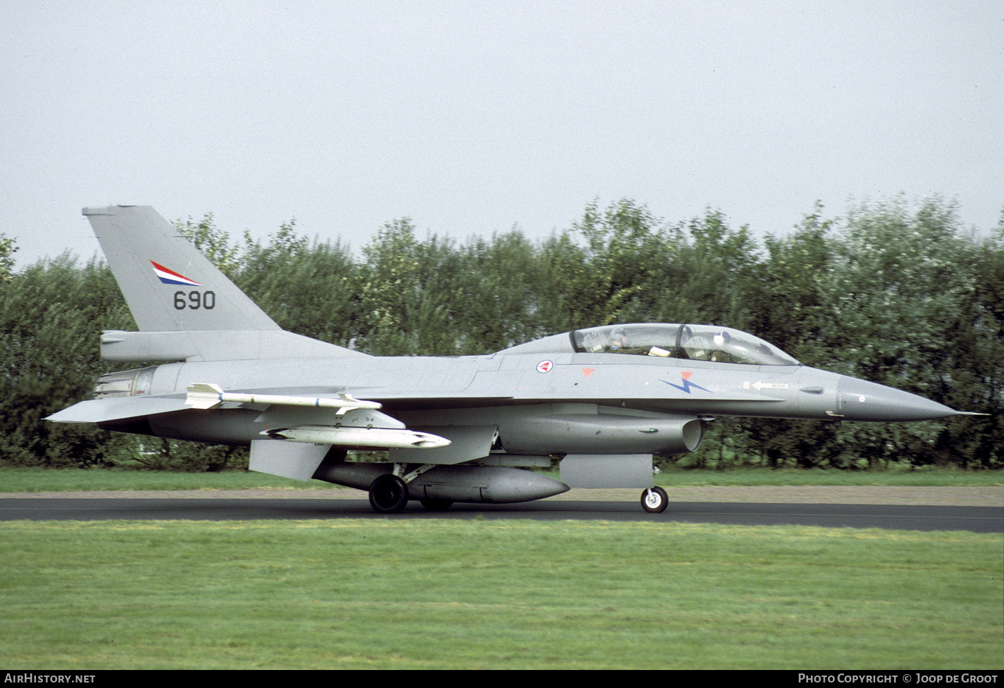Aircraft Photo of 690 | General Dynamics F-16B Fighting Falcon | Norway - Air Force | AirHistory.net #673654