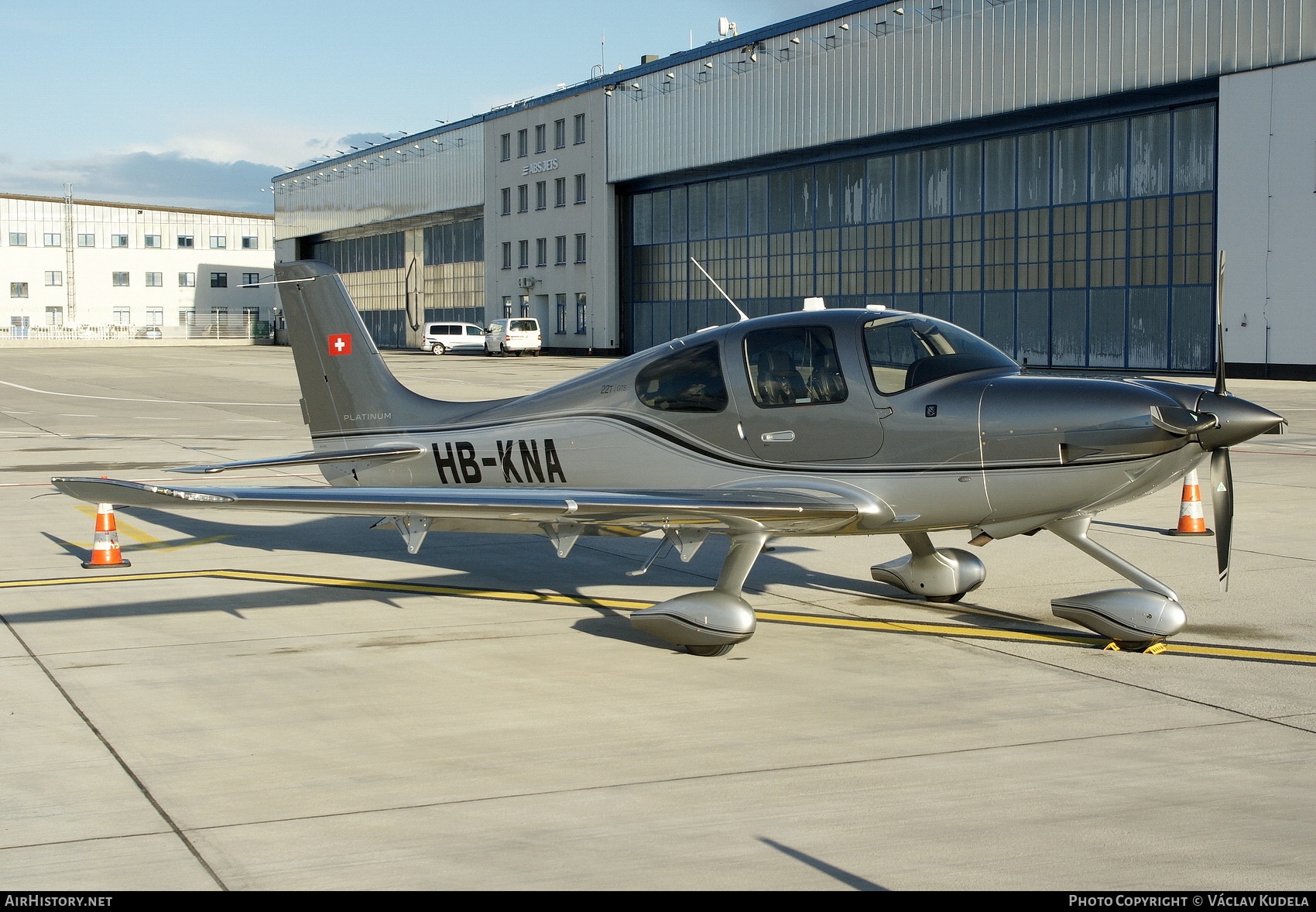 Aircraft Photo of HB-KNA | Cirrus SR-22T G6-GTS Platinum | AirHistory.net #673681