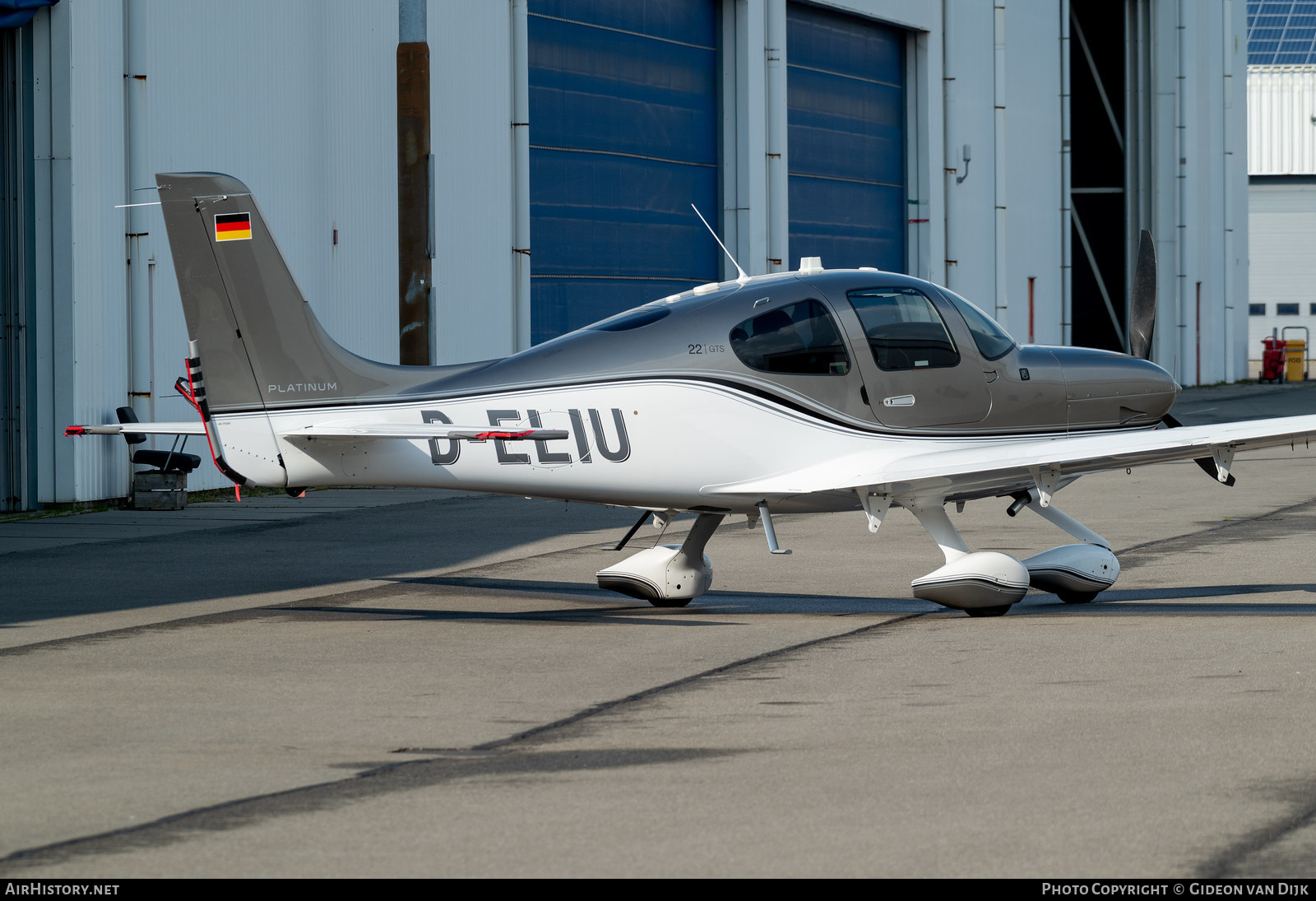 Aircraft Photo of D-ELIU | Cirrus SR-22 G6-GTS Platinum | AirHistory.net #673802