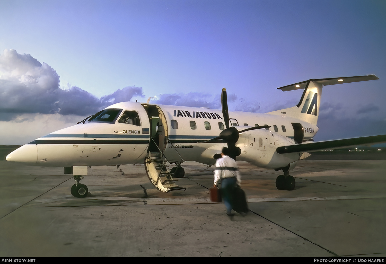 Aircraft Photo of P4-EMA | Embraer EMB-120RT Brasilia | Air Aruba | AirHistory.net #673854