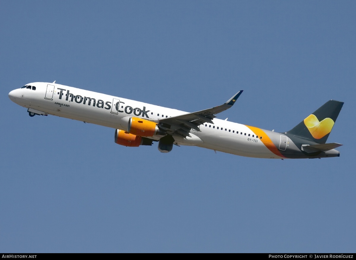Aircraft Photo of OY-TCI | Airbus A321-211 | Thomas Cook Airlines | AirHistory.net #674000