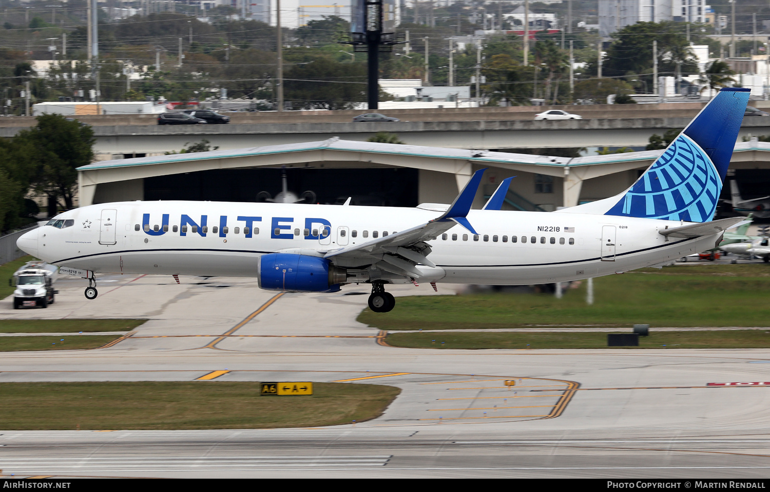 Aircraft Photo of N12218 | Boeing 737-824 | United Airlines | AirHistory.net #674088